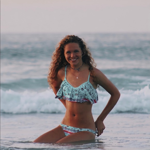 Meet your Posher, Taylor - Picture 4 of 7